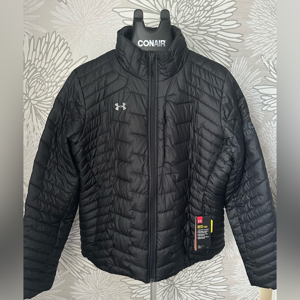 Under Armour Women’s Winter Jacket Size XL Fitted